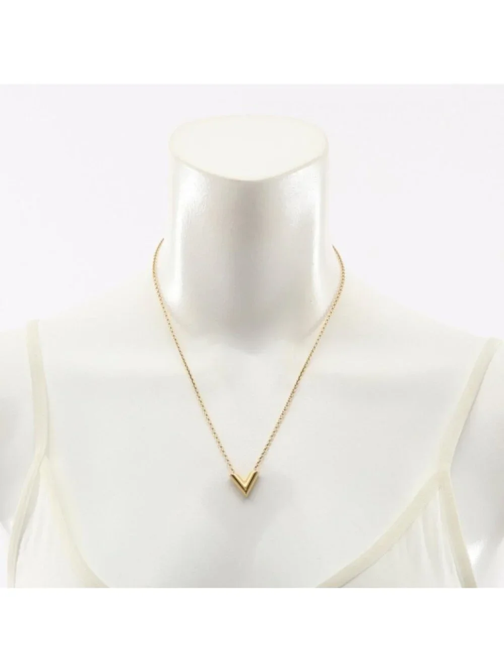 Louis Vuitton Necklace Essential